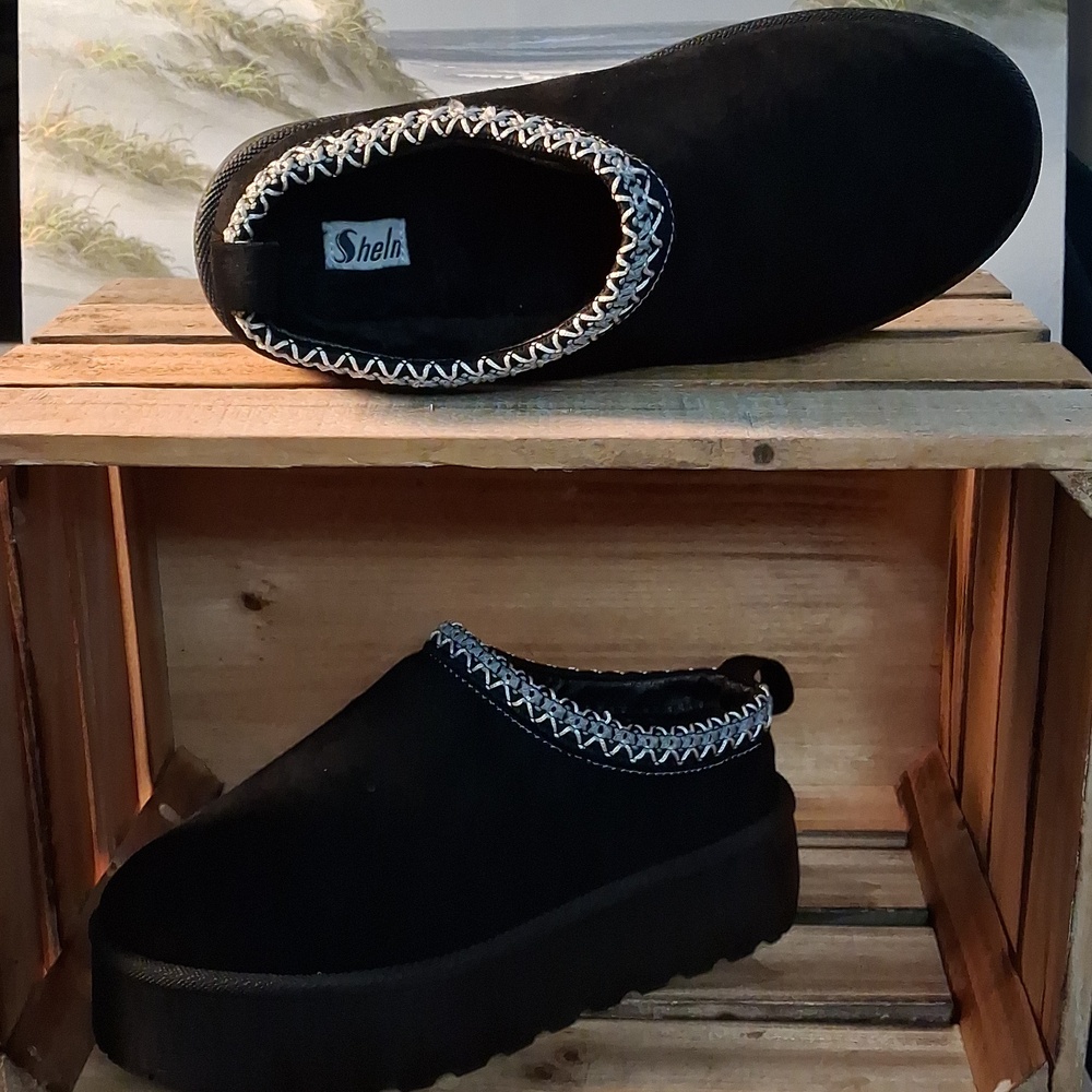 Women’s Black Suede Platform Slip-On Clogs - Picture 3 of 12